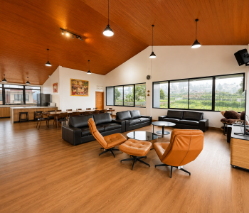 FAMILY ROOM1(1)