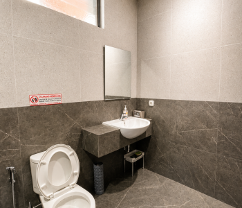 KAMAR MANDI2